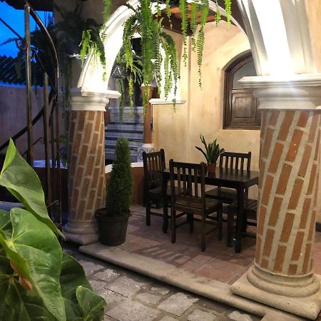 Hotel Mansion Del Rey By San Sebastian 안티구아 과테말라 외부 사진